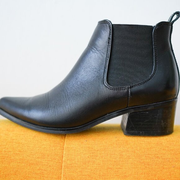 Blondo Waterproof Black Ankle Boot - Pointed - Picture 4 of 7